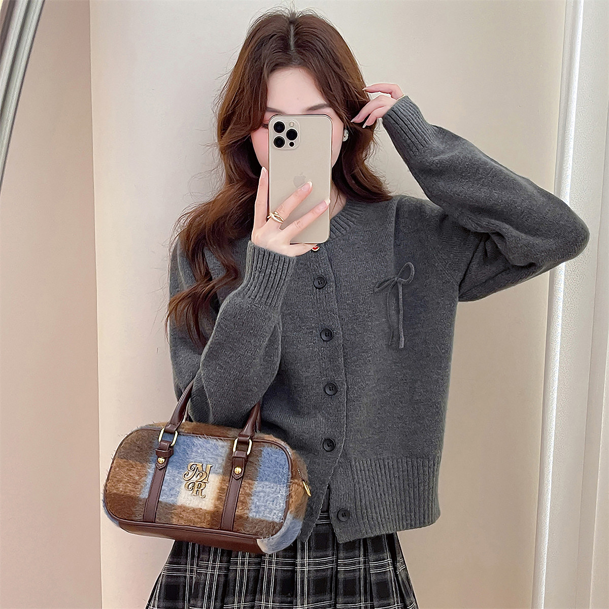 唐狮2026新款开衫毛衣女圆领灰色温柔简约气质蝴蝶结设计针织衫yd,女装/女士精品,毛衣,淘宝优惠券,粉丝福利购,淘宝优惠卷