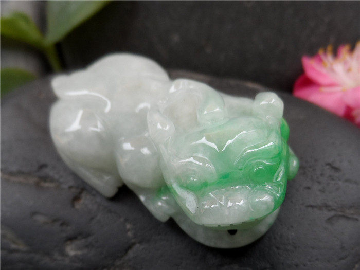 包邮送证书A货翡翠貔貅吊坠 缅甸冰豆种阳绿天然翡翠貔貅招财吊坠