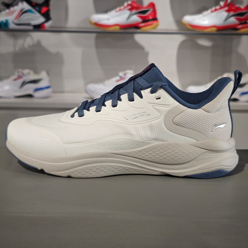 李宁男鞋跑步鞋2025冬季流云防滑耐磨回弹休闲运动鞋AGLU089