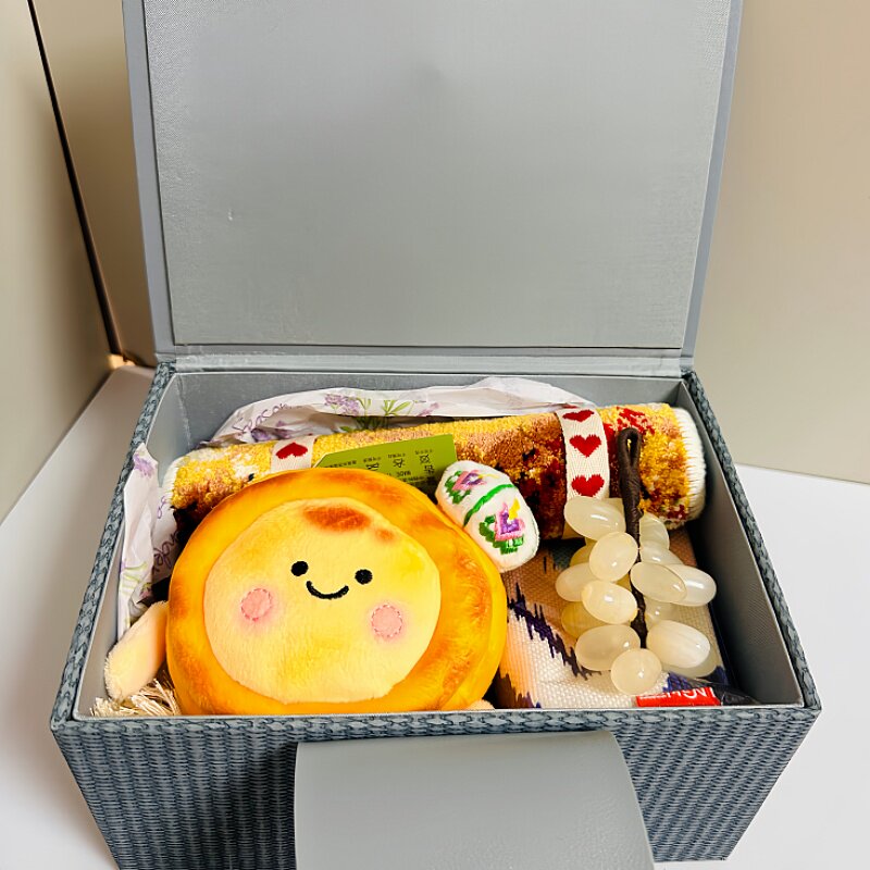 新疆文创伴手礼盒旅游纪念品送朋友会议旅行社随手礼组合礼品套盒