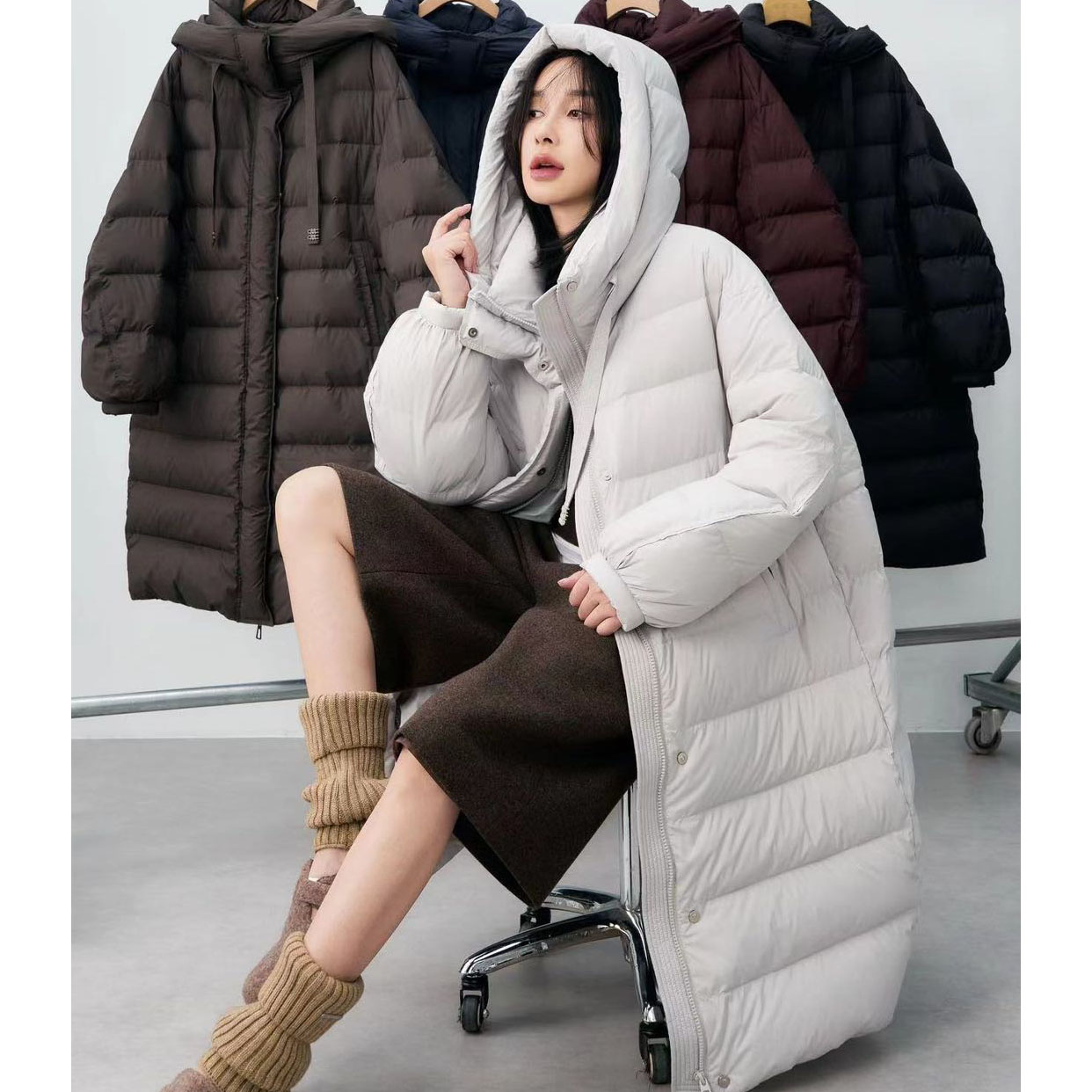 聚酯纤维连帽长款羽绒服时尚保暖