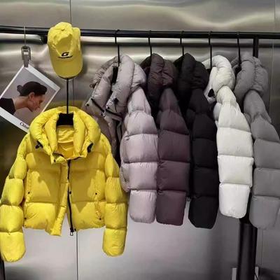 常规锦纶羽绒服时尚连帽