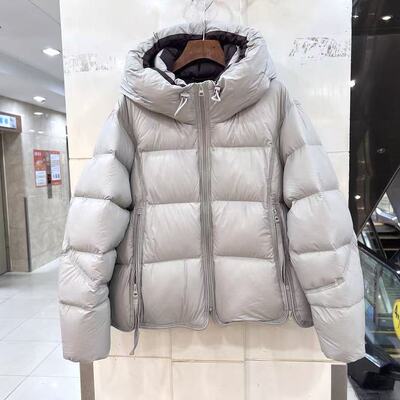 90白鸭绒常规连帽羽绒服聚酯纤维