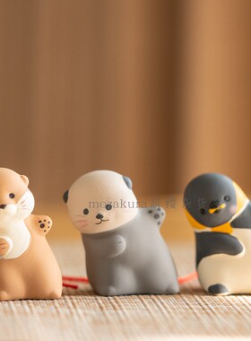 日本龙虎作日系治愈系海洋动物歪脑袋企鹅海豹水獭福签桌面摆件