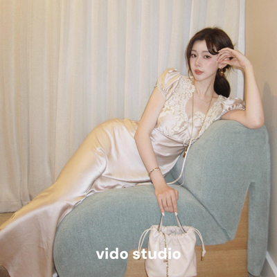 法式蕾丝小飞袖收腰礼服连衣裙