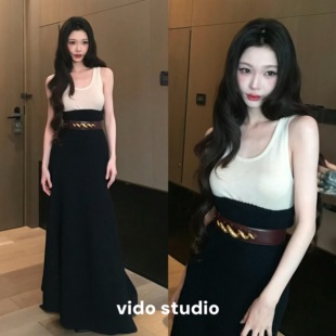 易梦玲同款撞色收腰包臀长裙女白色修身T恤背心半身裙两件套装春