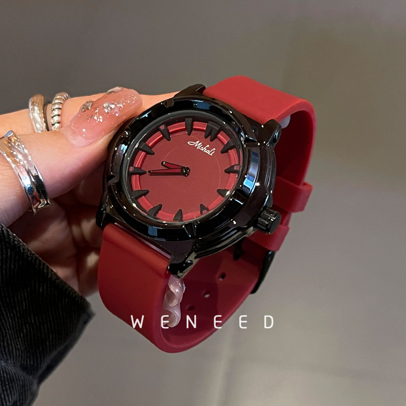 时尚红色大表盘手表女