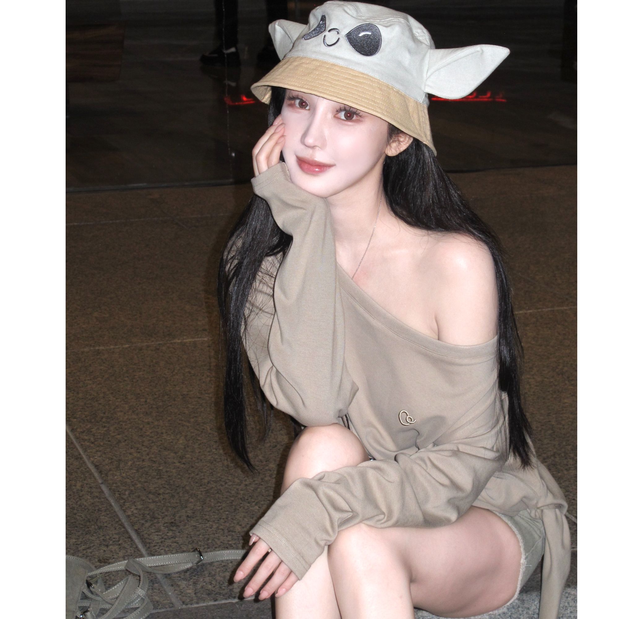 GABBY 打结宽松慵懒露肩卫衣+纯棉卡其绿半身裙两件套装 L1682