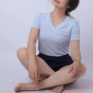 双城对白｜全棉手工贴领瑜伽T恤女生V领显瘦微宽松时尚休闲