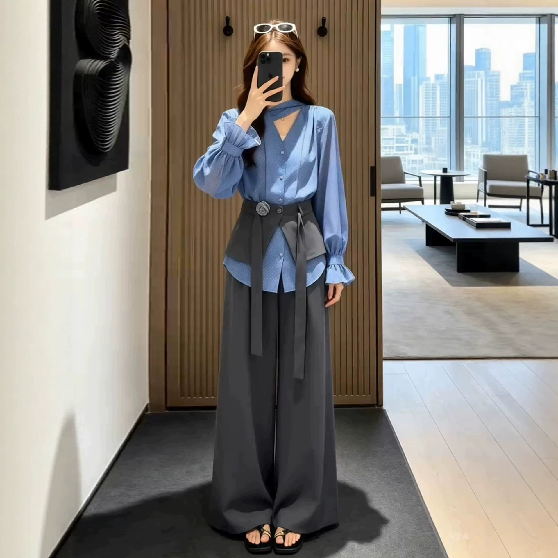 法式高知通勤套装女蓝色V领长袖休闲运动套装