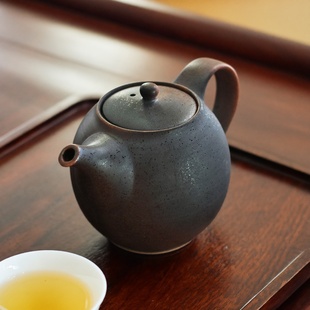 日本进口 黑信乐烧陶土茶壶 手工制作复古简约日式煮茶壶泡茶器
