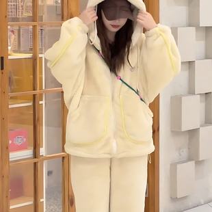 珊瑚绒连帽家居服套装女2025冬季新款时尚加绒加厚保暖睡衣两件套