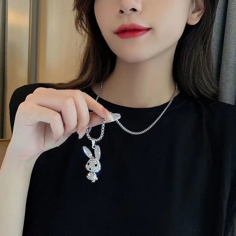 可活动小兔子吊坠项链女