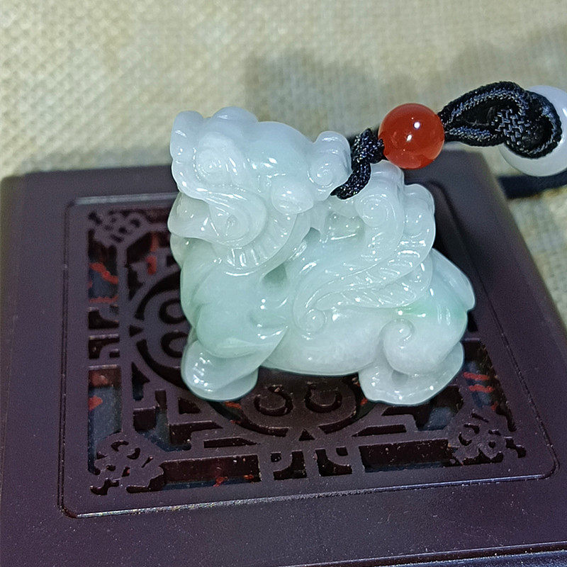 天然正品翡翠麒麟吊坠货玉石翡翠