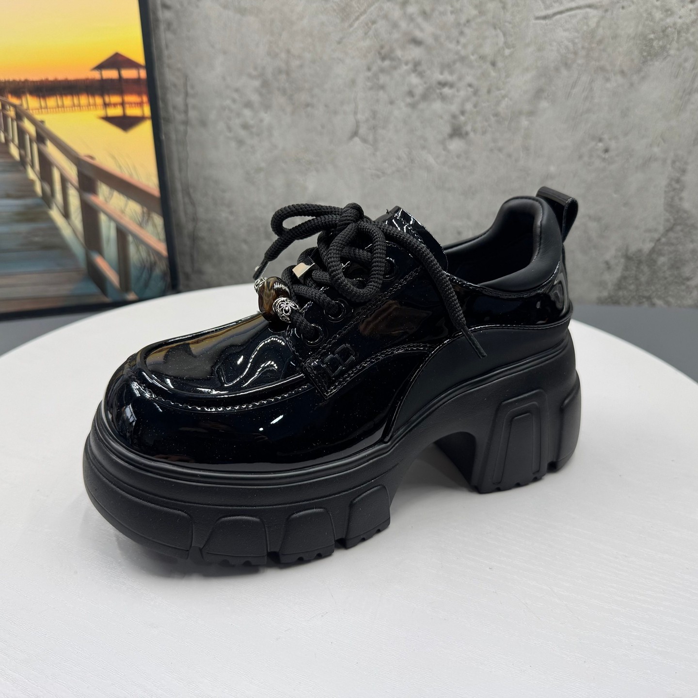 2026春季新款撤柜断码圆头系带粗跟高跟漆皮英伦风深口单鞋女鞋,女鞋,深口单鞋,淘宝优惠券,粉丝福利购,淘宝优惠卷