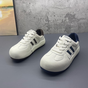 2025秋季新款撤柜断码真皮厚底圆头系带小白鞋初中生加绒板鞋女鞋