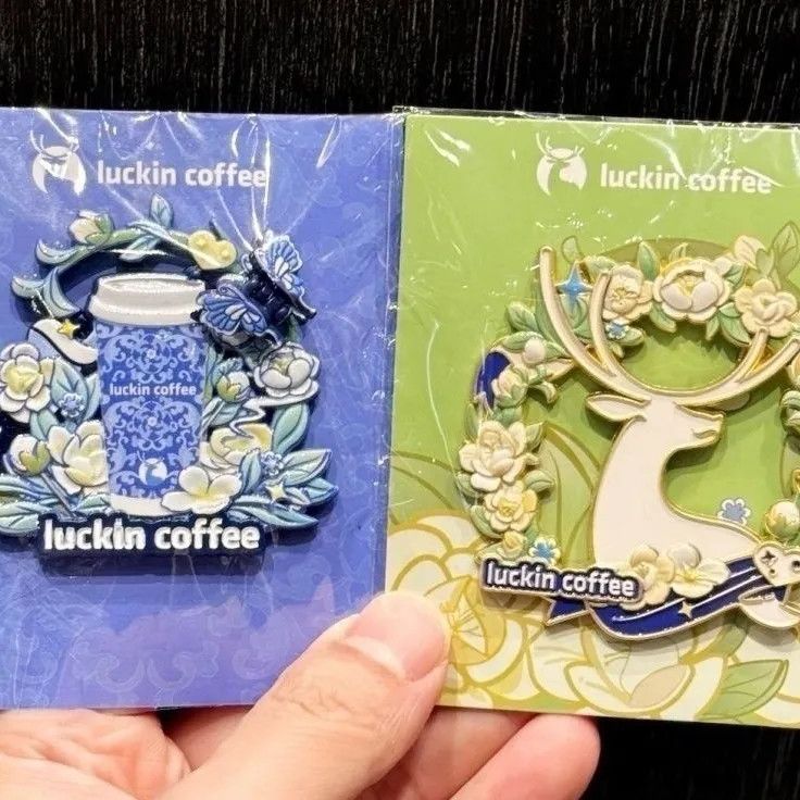 瑞幸咖啡周边金属徽章书签