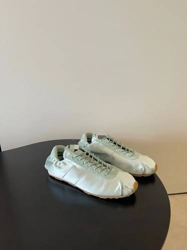 时尚真皮系带休闲复古德训鞋女25新款运动休闲阿甘芭蕾时装单鞋潮