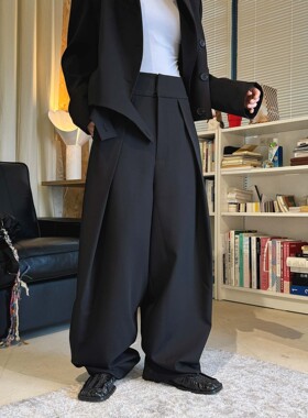 春季新款巴黎小众设计感立体压褶宽松西裤微锥形显瘦长裤女