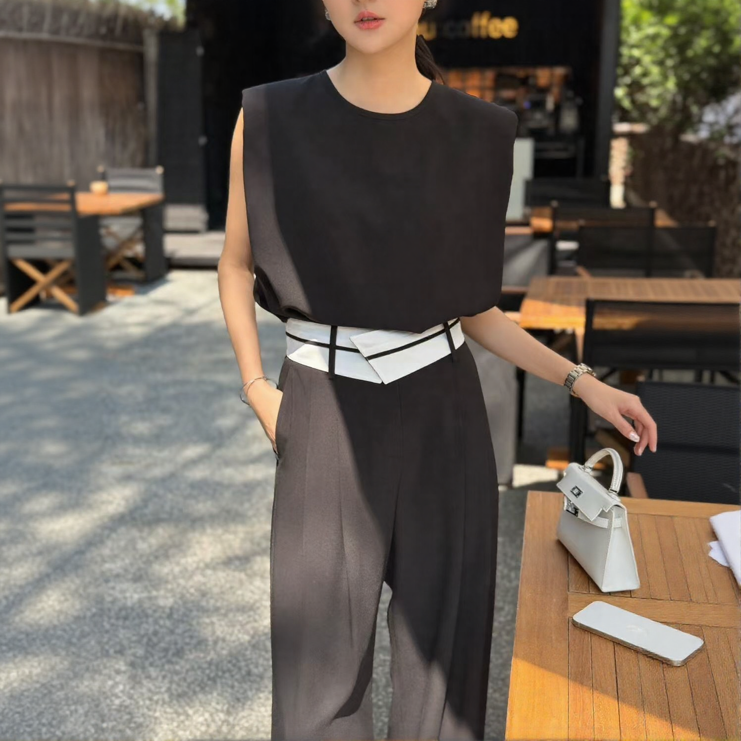 高级感垫肩时尚套装女2026夏简约宽松背心气质腰封西裤通勤两件套
