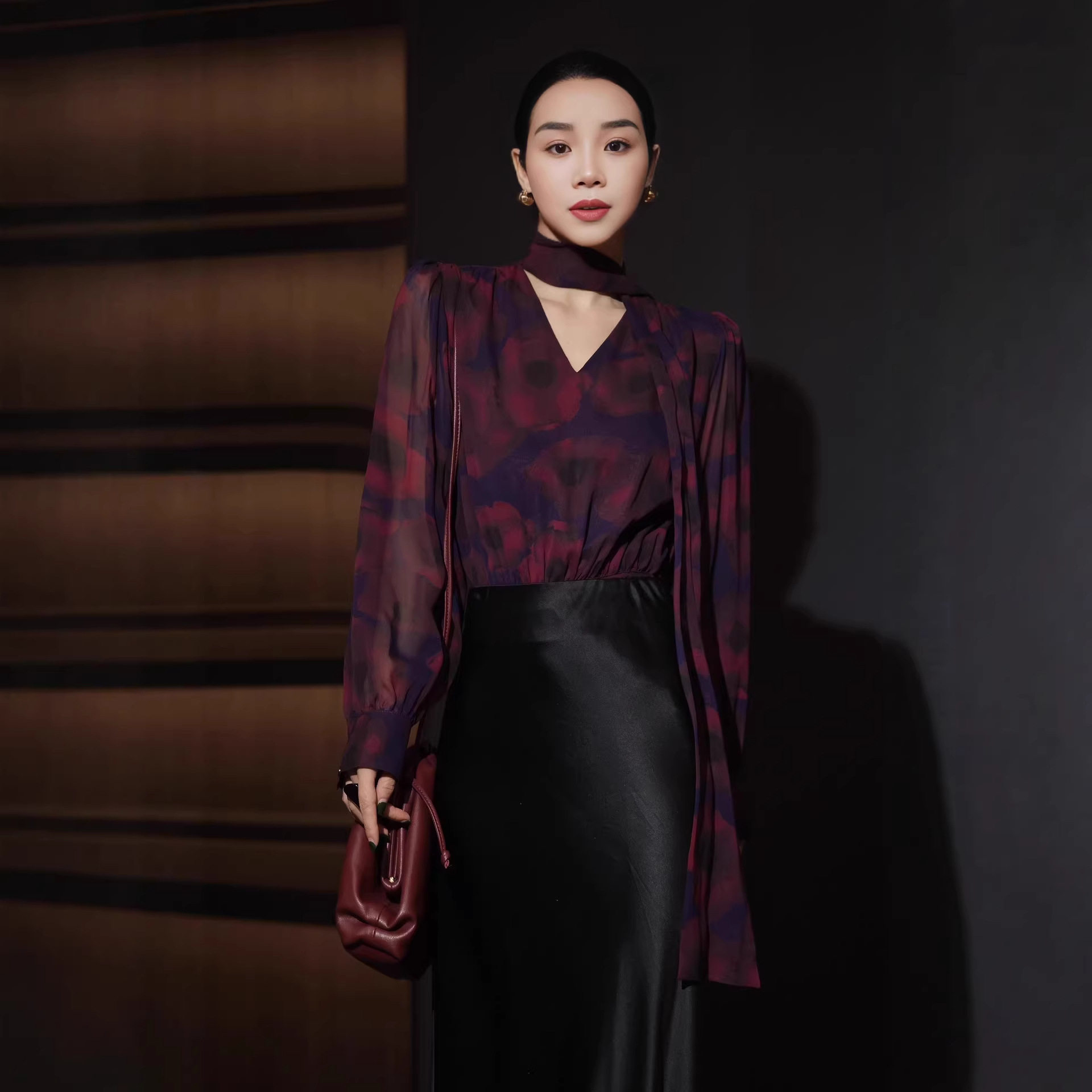 重磅法式紫色晕染印花优雅系带蝴蝶领结灯笼长袖衬衫女 Real Silk