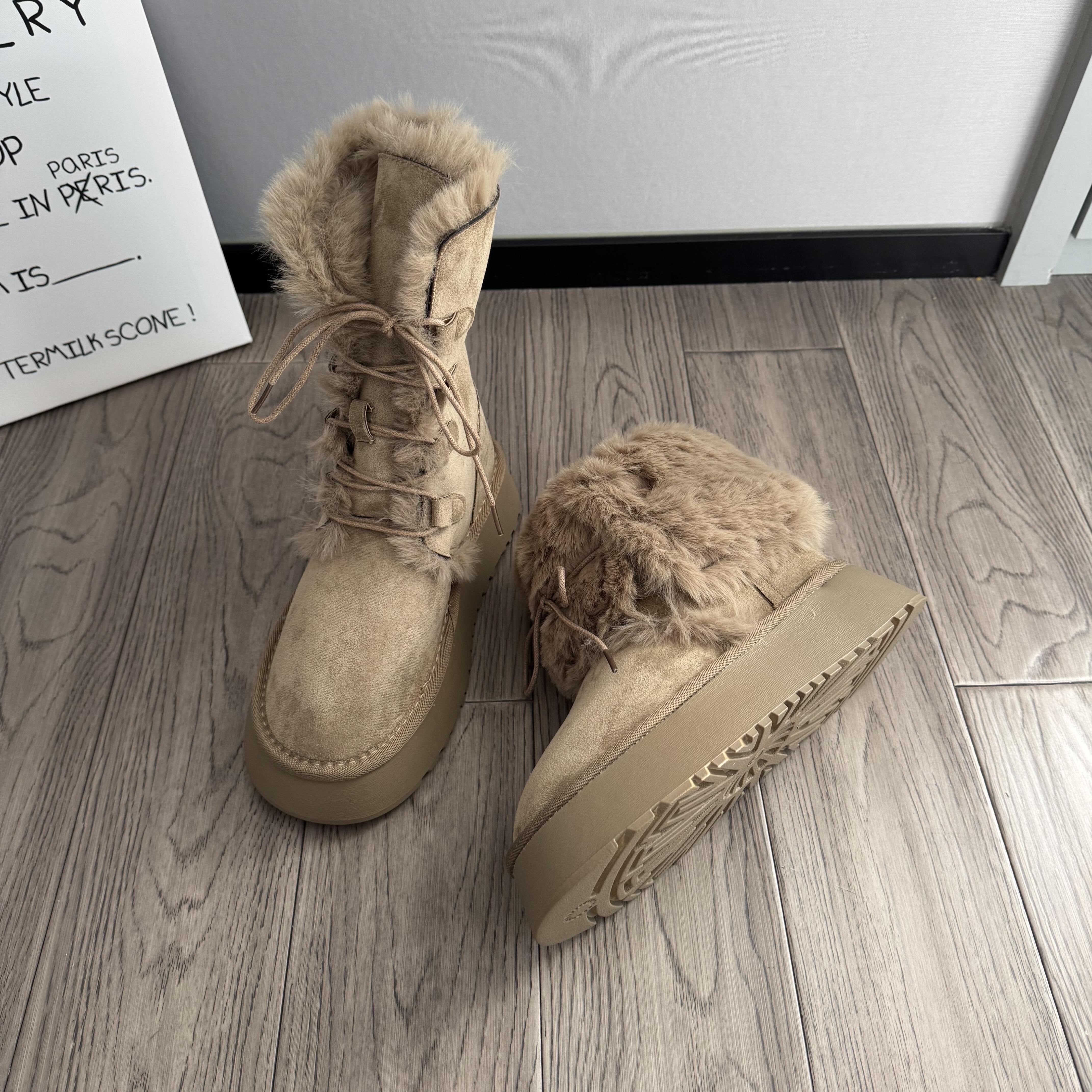 羊皮版保暖厚底雪地靴