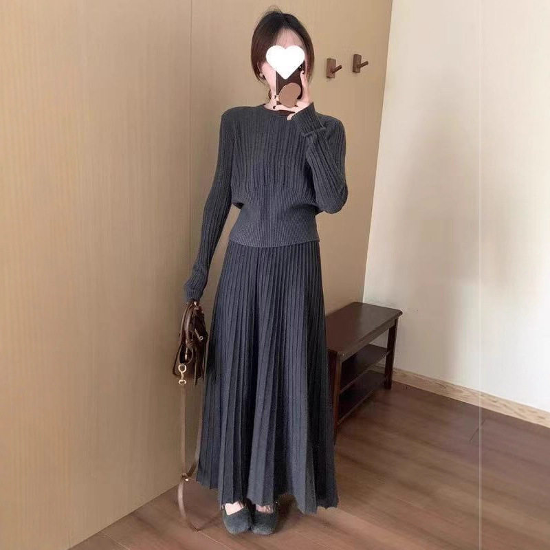 韩系温柔风针织长裙套装女秋冬高腰毛衣短款上衣半身裙伞裙两件套