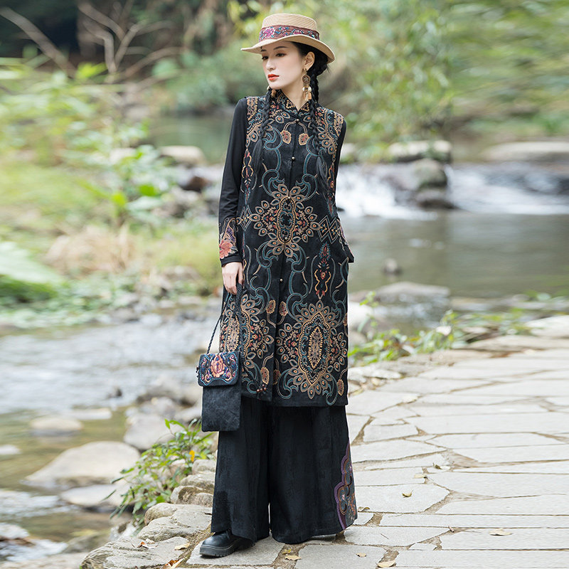 特色时尚民族风重工缎面提花满绣长款马甲有内衬旅游拍照外套女装