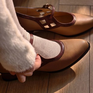 民国一字带旗袍40小皮鞋 奈里法式 奶茶拼色温柔镂空玛丽珍粗跟单鞋