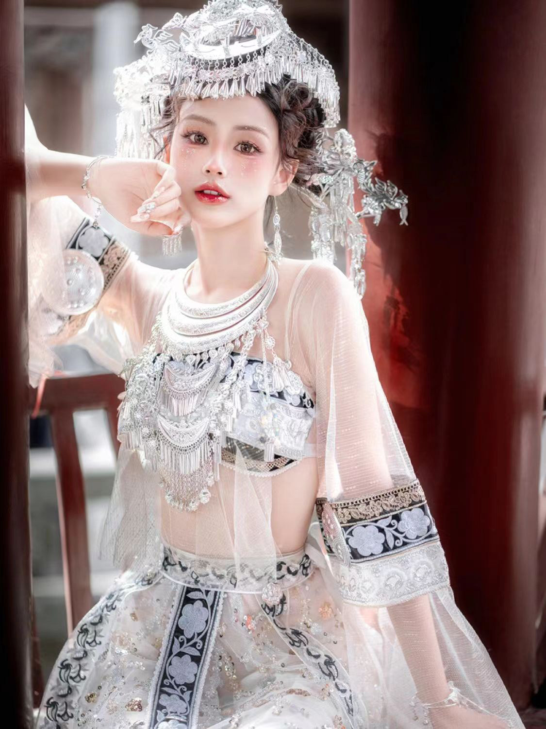 苗疆少女服装夏日么么茶版纳写真苗族服装异域风女装哈尼族服饰新