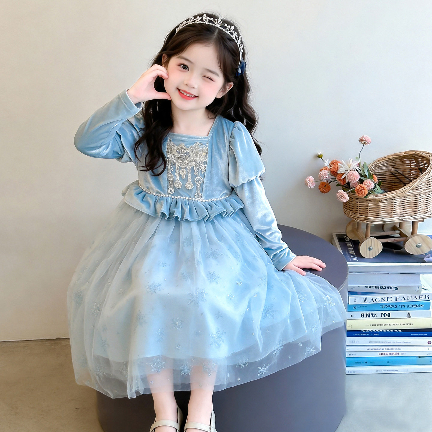 女童2026年秋季新款艾莎雪花公主连衣裙韩版校园礼服裙童装代发潮