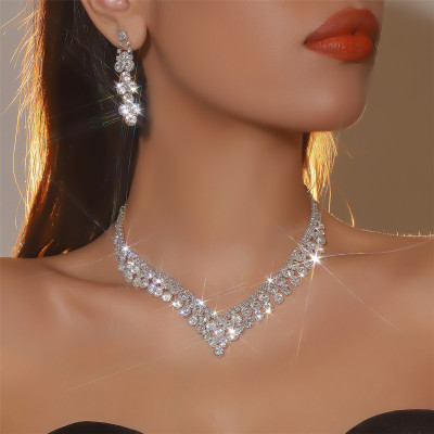 施家华子设计感奢华合金镶钻项链耳环两件套Necklace Earring Set