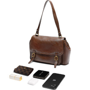 专柜正品百丽2026春新款女包时尚油蜡质感单肩斜挎腋下包F3106AX6