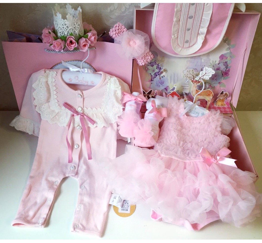 Coffret cadeau pour nouveau-né - Ref 1954361 Image 1