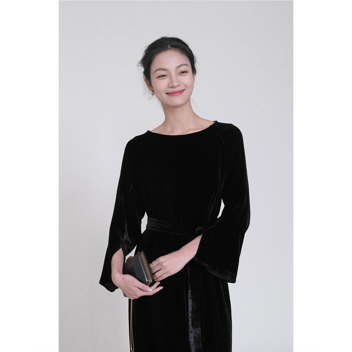 复古优雅一字领丝绒连衣裙系带