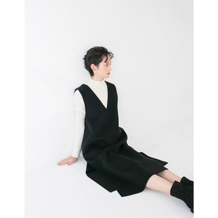 羊毛背心裙原隐秋冬复古极简v领赫本长款 ins连衣裙深v女 chic法式