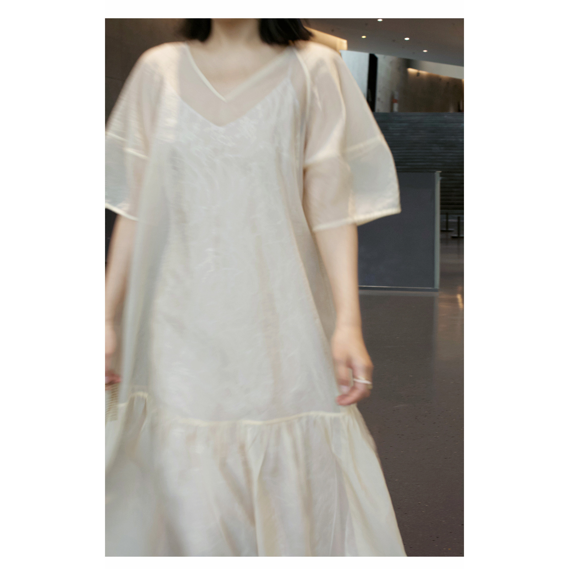 简约H绣花两件套连衣裙