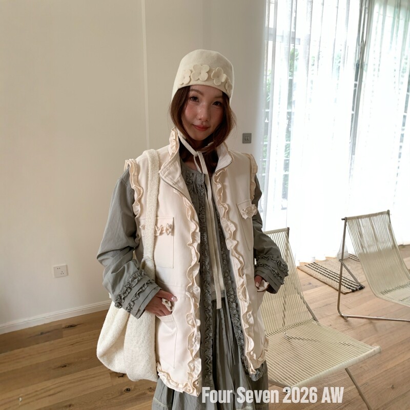 FOUR SEVEN 2026AW 韩系花边拼接中长款马甲外套通勤上衣挡风保暖