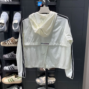 Adidas/阿迪达斯拉链连帽长袖夹克女装KX2759