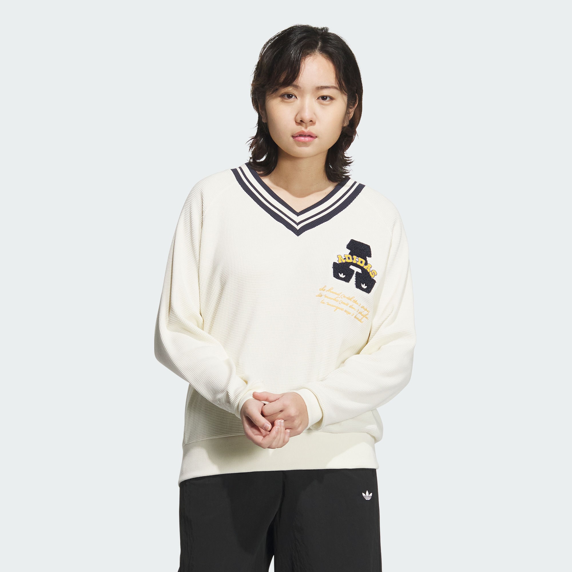 阿迪达斯三叶草女子运动宽松V领卫衣套头衫JD6377|JD6378