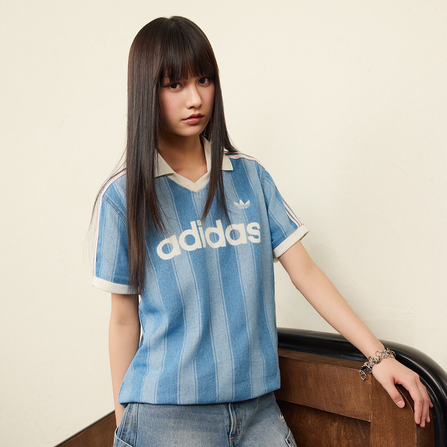 阿迪达斯三叶草女子DENIM JERSEY 球衣风牛仔布运动短袖T恤KD5448