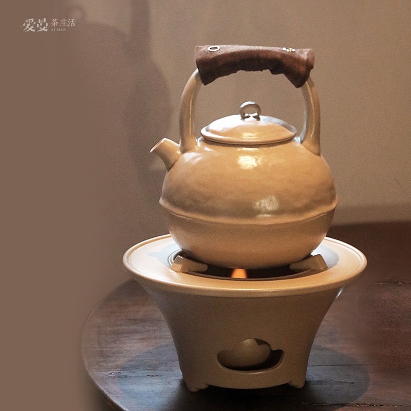 爱曼器野小屿乳白釉煮茶壶