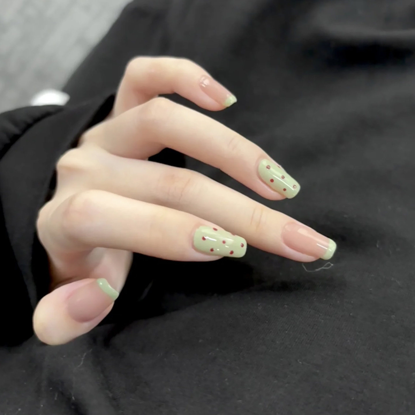 纯手工制作美甲贴片绿色波点法式穿戴甲简约显白指甲贴片可卸甲贴