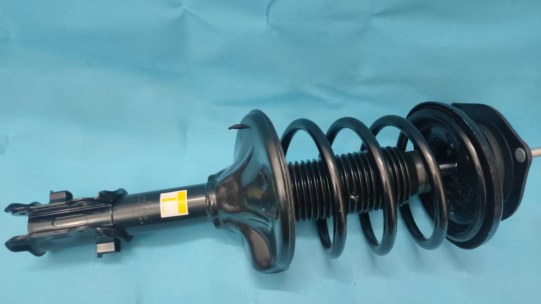 大量供应伊兰特前减震器总成