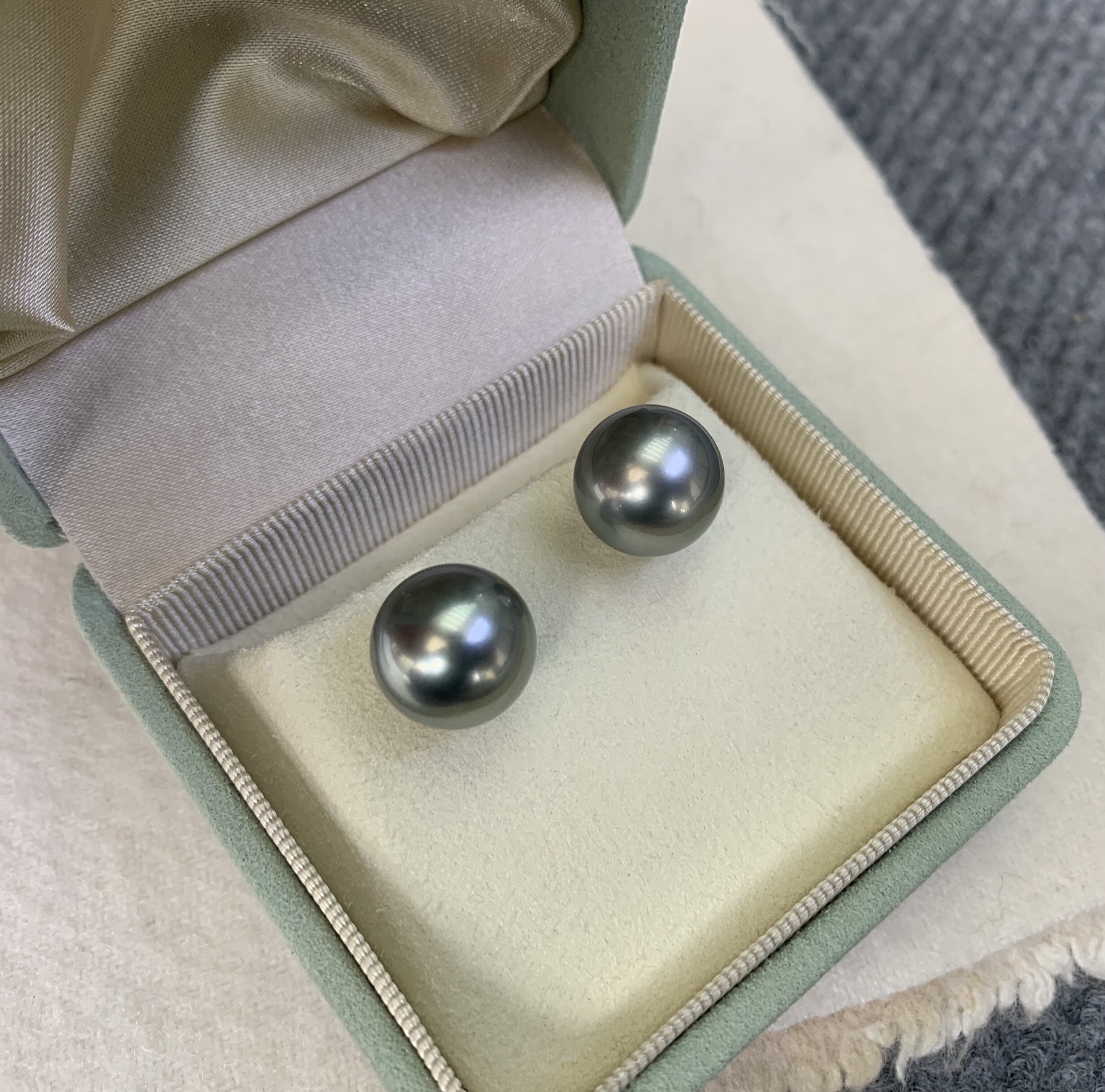 珠宝首饰海水珍珠铂金灰天然色12.5mm耳钉18k金防丢耳堵