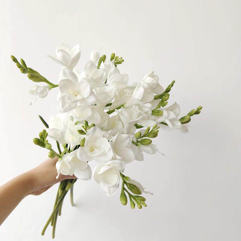 彷妆PU玉簪花水仙手感彷真花花束摆件客厅餐桌假花摆花轻奢小苍兰