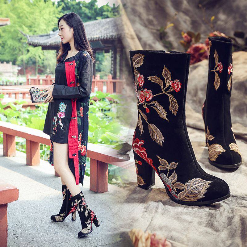 民族风绣花粗跟显瘦短靴女秋冬