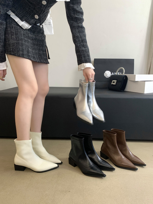 法式气质银色粗跟瘦瘦短靴女鞋2023年新款尖头小裸靴春秋季单靴子