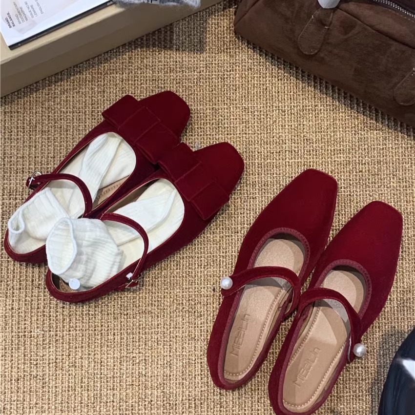 红色蝴蝶结方头浅口平底晚晚鞋