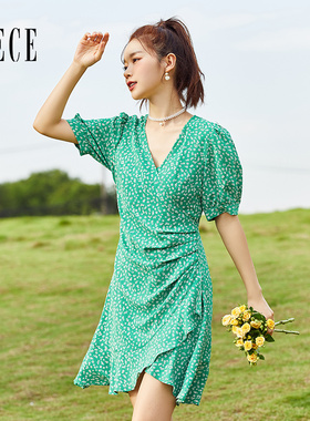 Oece复古碎花裙夏季新款女气绿色裙子V领收腰连衣裙